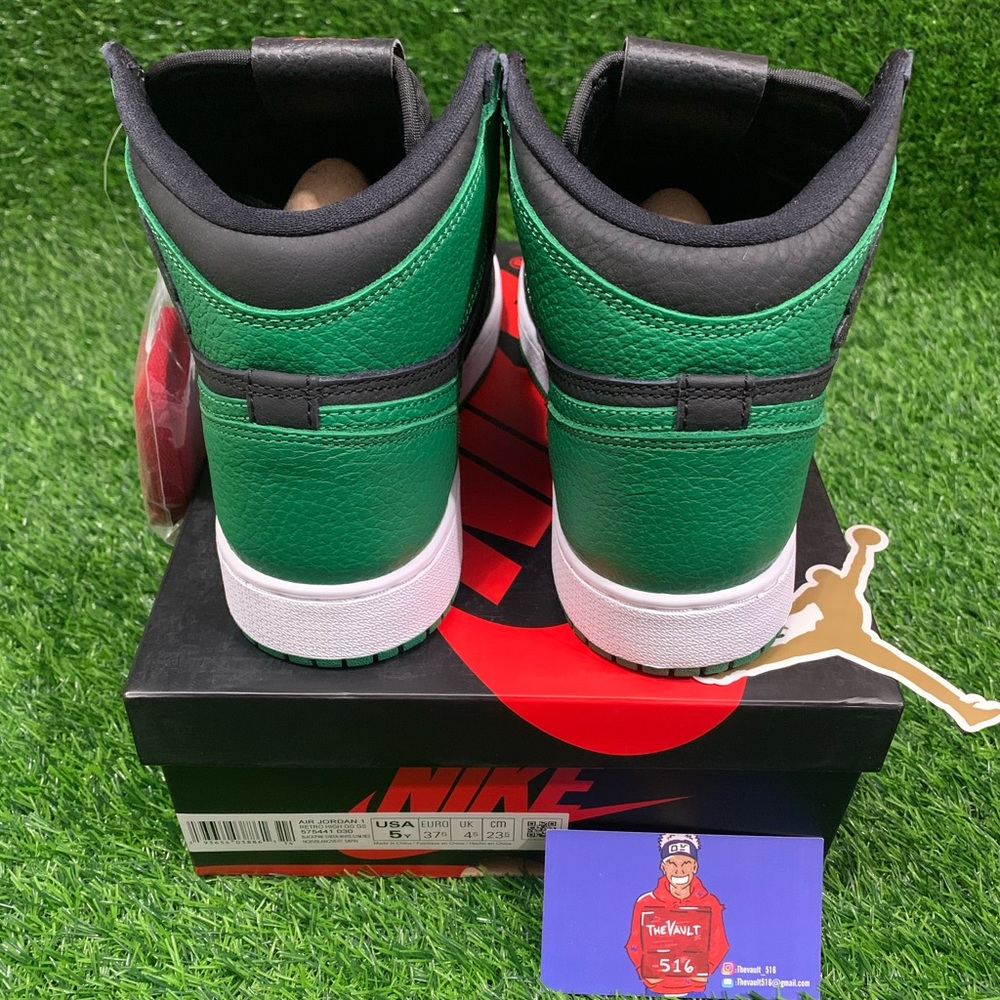 2020 Air Jordan 1 Retro High OG “Pine Green 2.0” - Picture 3 of 13